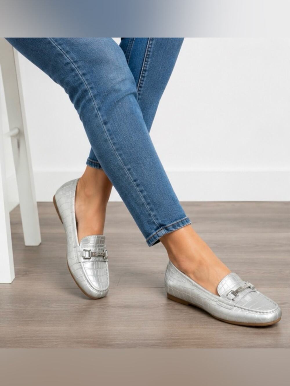 Calvin Klein Silver Croc Embossed Logo Hardware Loafers Women’s Size 8M